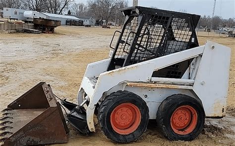 Bobcat Model 742B Skid Steer (Mitsubishi Engine) Tailored 